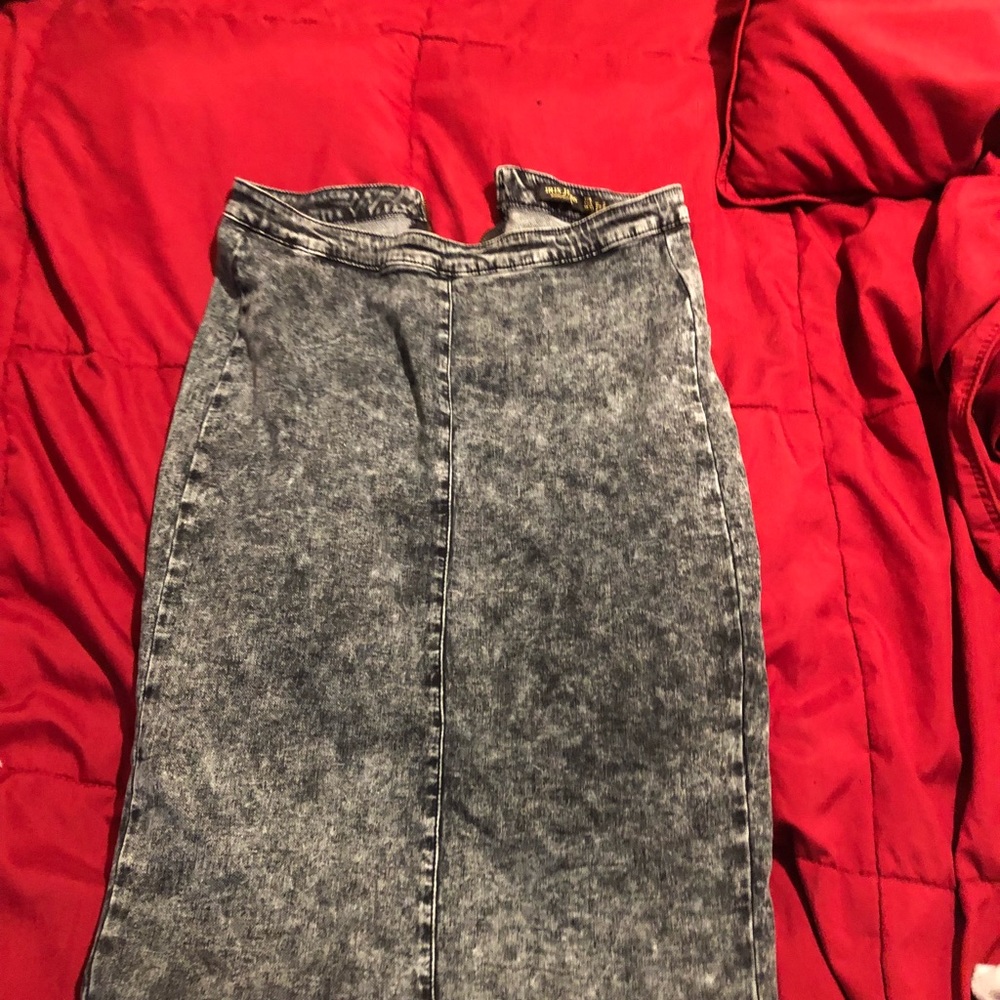 Denim pencil skirt